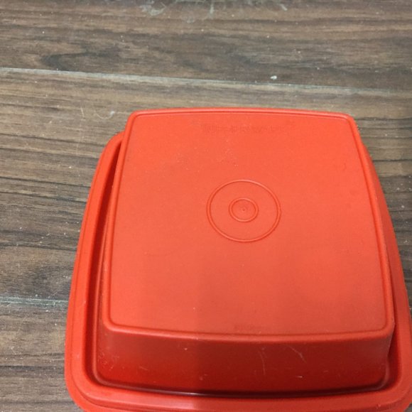 Vintage Tupperware 1560-8 Pickle Keeper with Lid 1562-1 and Lifter 1561-3 - Picture 6 of 14